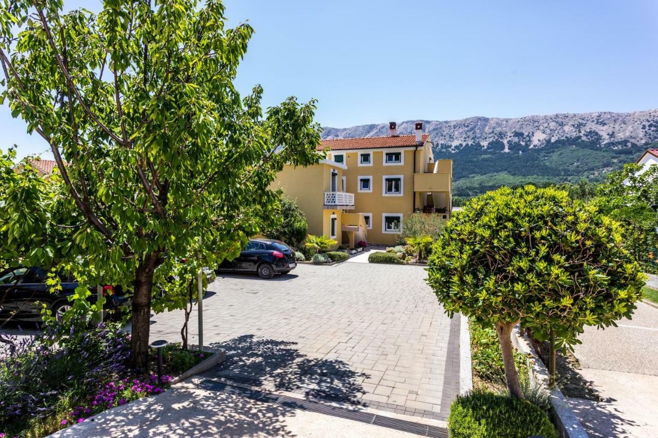 Apartments Marija Baška Eksteriør billede