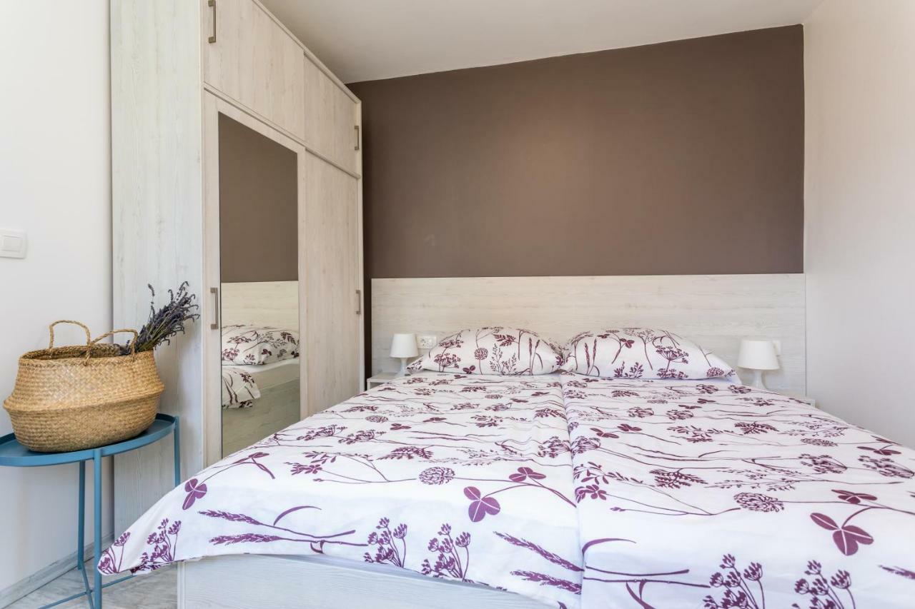 Apartments Marija Baška Eksteriør billede