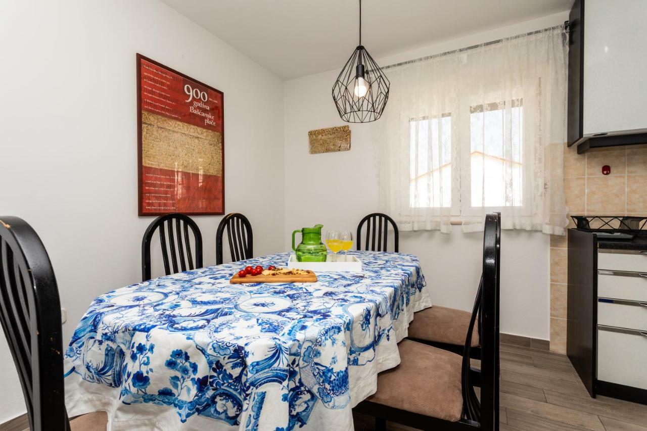 Apartments Marija Baška Eksteriør billede