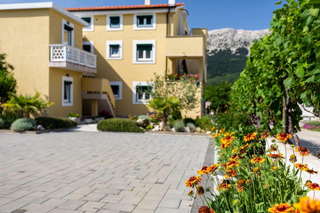 Apartments Marija Baška Eksteriør billede